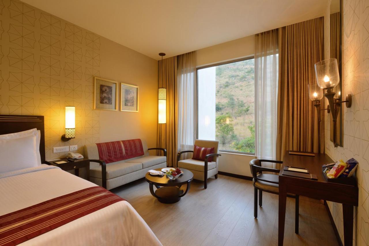 Marasa Sarovar Premiere Tirupati Exterior foto A room at The Oberoi, Rishikesh