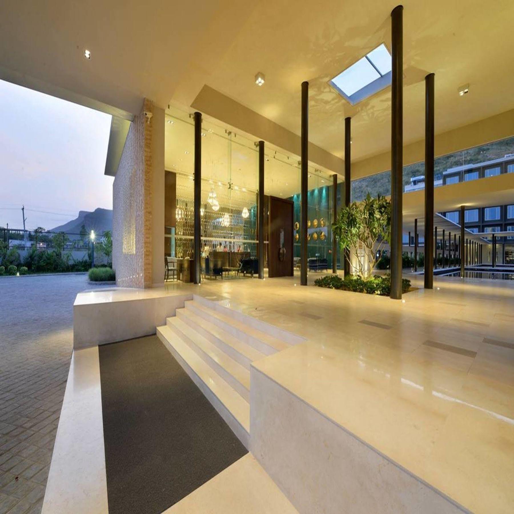 Marasa Sarovar Premiere Tirupati Exterior foto The lobby of the hotel
